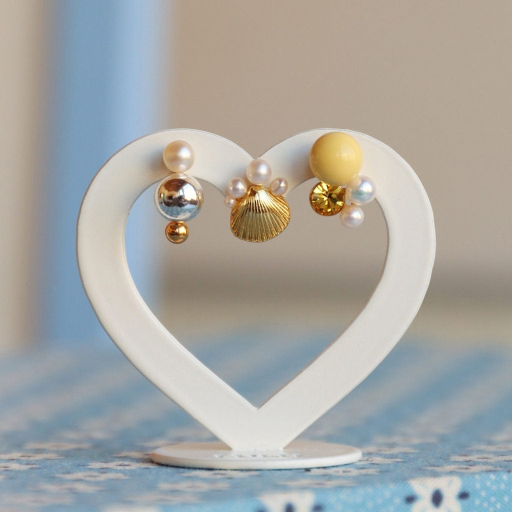 LULU Copenhagen Bouquet Shell & Pearls earring 1 pcs Ear stud, 1 pcs Gold plated