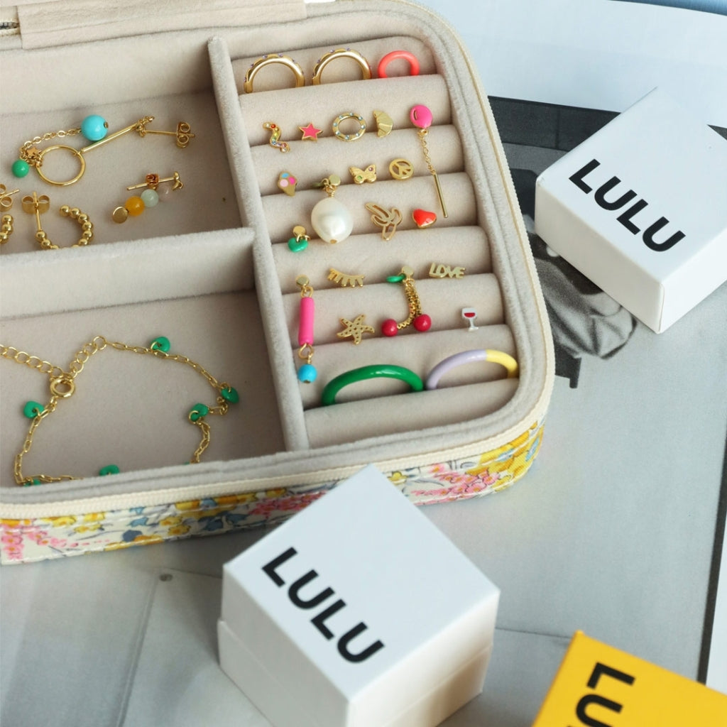 LULU Copenhagen Love U earring 1 pcs Ear stud, 1 pcs Light Green